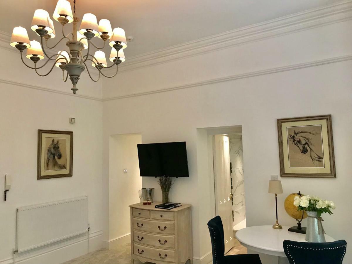 Ranmoor Serviced Apartments - The Courtyard Suite Sheffield Exterior photo